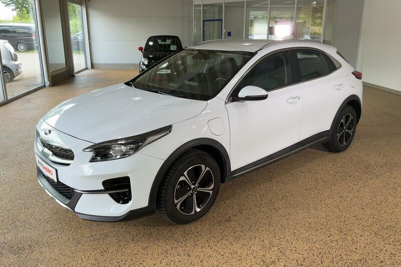 Weiß Gebraucht 2020 Kia XCeed Vision SUV | 19.790 € - Bild 1/4
