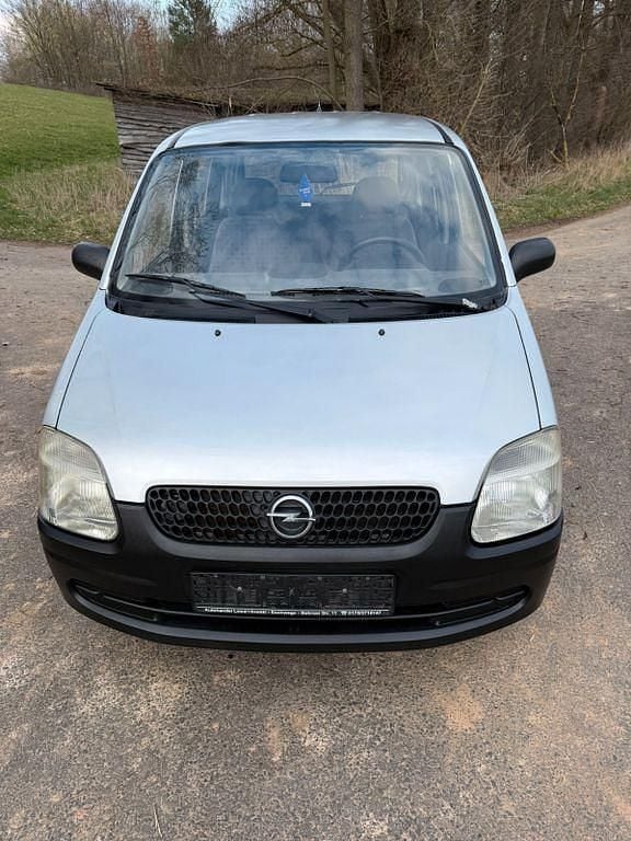 Gebraucht Opel Agila 58 PS (42 kW) 2002 Silber Van / Kleinbus