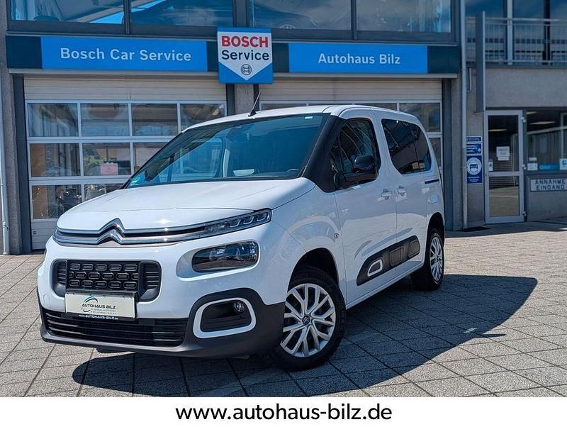 Weiss Gebraucht 2023 Citroën Berlingo Feel Van / Kleinbus | 19.840 € (Superpreis) - Bild 1/4