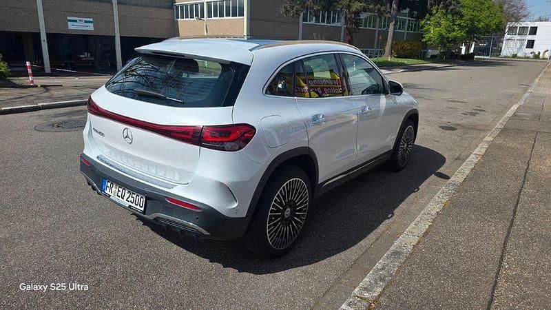 Gebraucht Mercedes EQA250 139 kW (190 PS) 2022 Weiß SUV