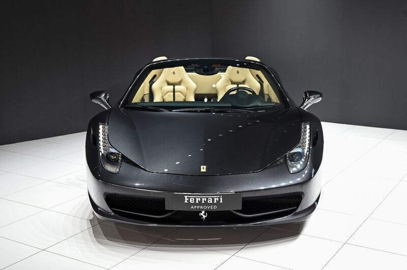 Gebraucht Ferrari 458 570 PS (419 kW) 2013 Grau Cabrio