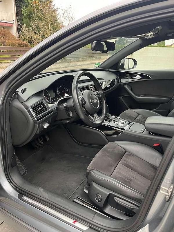 Second-hand Audi A6 Black Edition 272 CP (200 kW) 2018 Gri Break