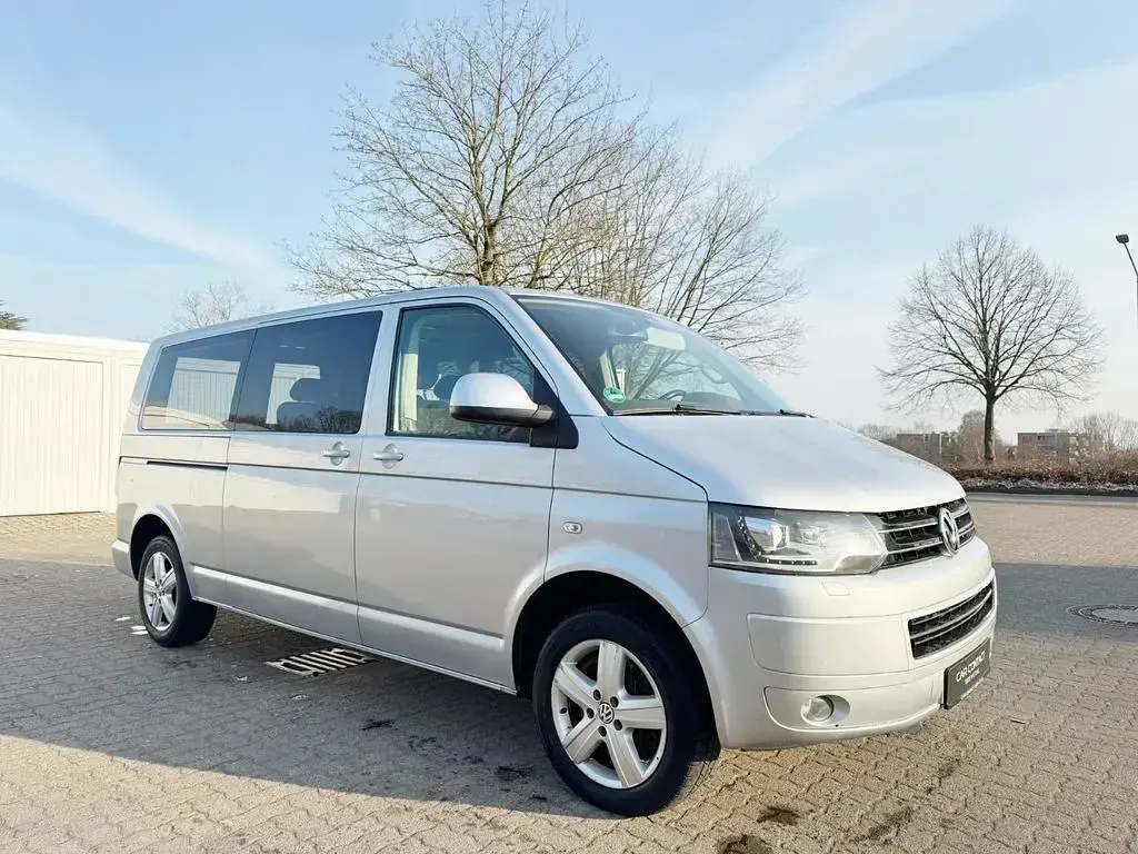 Gebraucht VW Caravelle 179 PS (131 kW) 2014 Silber Van