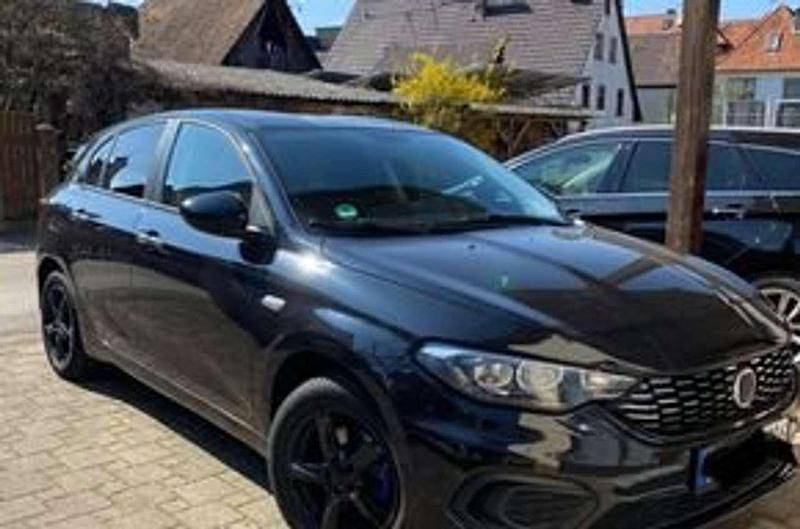 Schwarz Gebraucht 2018 Fiat Tipo Easy Limousine | 8.900 € (Fairer Preis) - Bild 1/4
