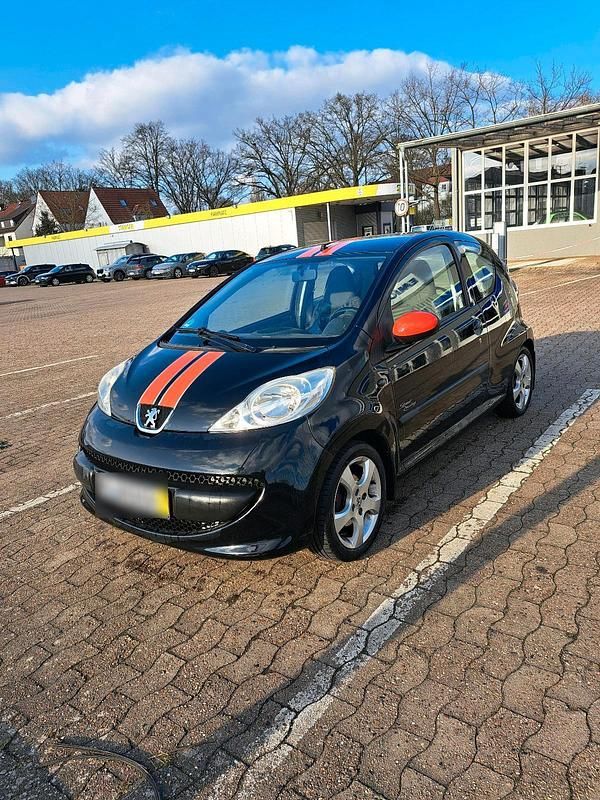 Gebraucht Peugeot 107 68 PS (50 kW) 2006 Schwarz Kleinwagen