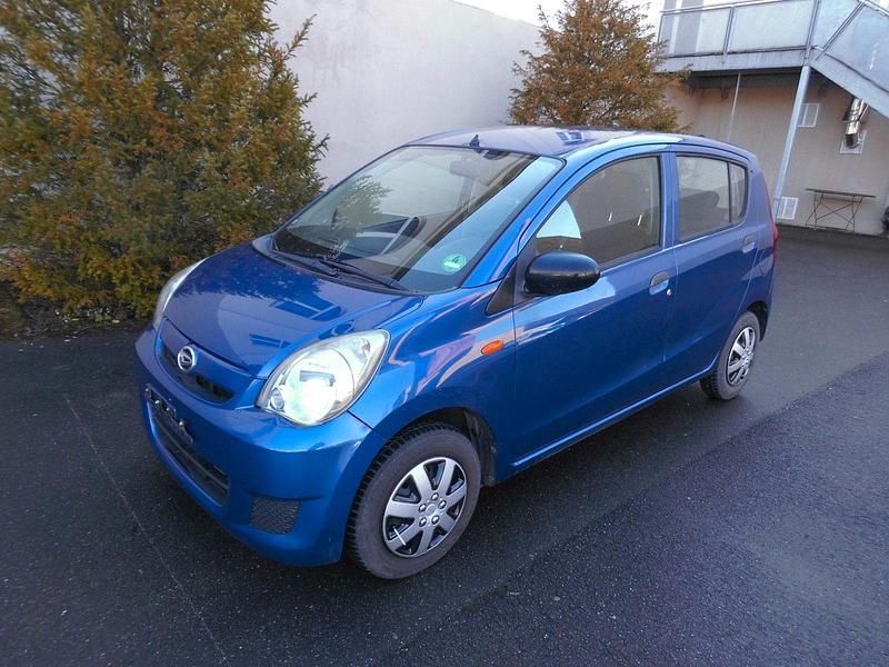 Gebraucht Daihatsu Cuore 69 PS (50 kW) 2009 Blau Kleinwagen