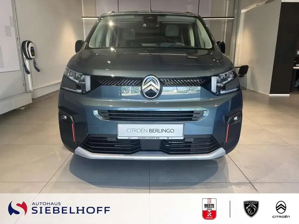 Neu Citroën Berlingo XTR 131 PS (96 kW) 2026 Blau Van / Kleinbus