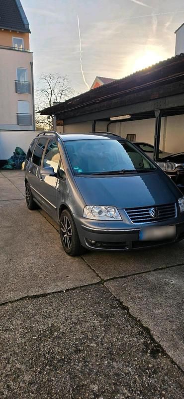 Gebraucht VW Sharan 140 PS (102 kW) 2009 Grau Van / Kleinbus