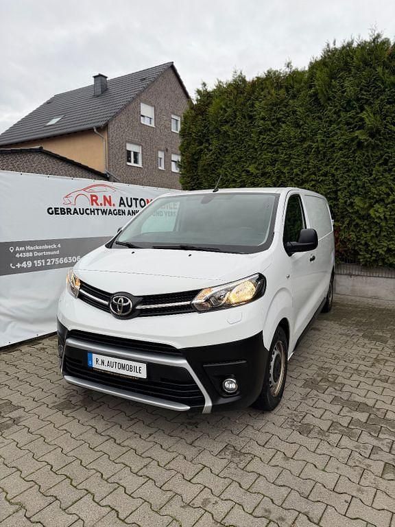 Gebraucht Toyota Proace 120 PS (88 kW) 2021 Weiß Van / Kleinbus