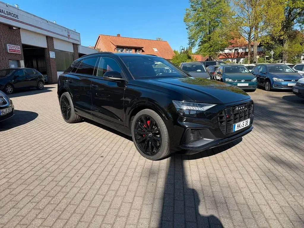 Gebraucht Audi SQ8 Ambiente 507 PS (372 kW) 2023 Schwarz SUV