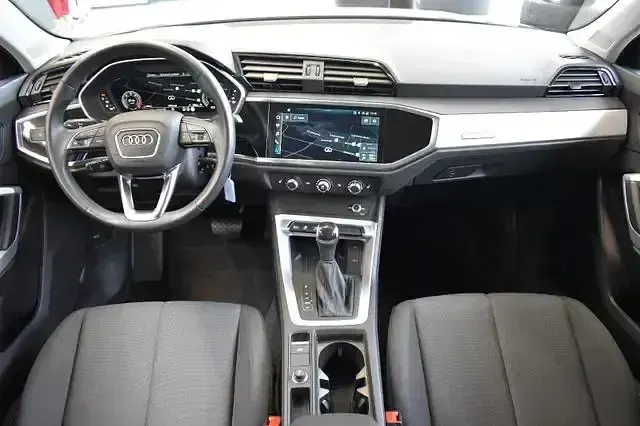 Gebraucht Audi Q3 Sportback Basis 150 PS (110 kW) 2022 Silber SUV