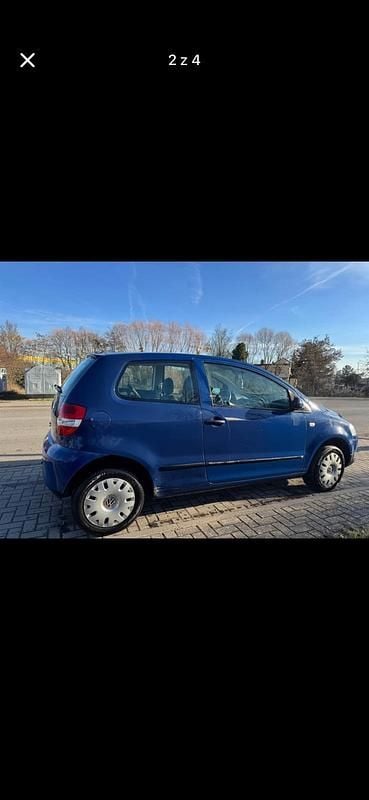 Second-hand VW Fox 55 CP (40 kW) 2006 Albastru Hatchback