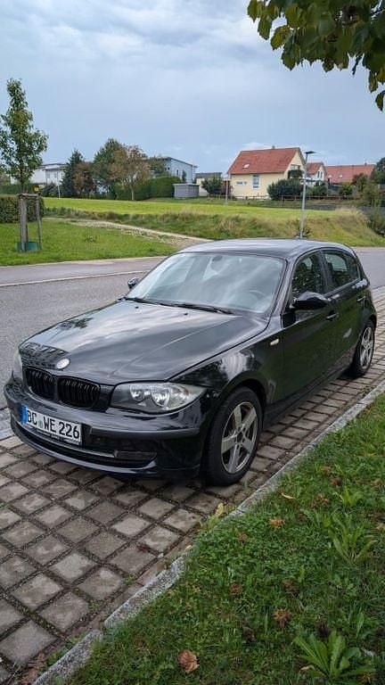 Schwarz Gebraucht 2009 BMW 116 Kleinwagen | 2.000 € (Guter Preis) - Bild 1/3
