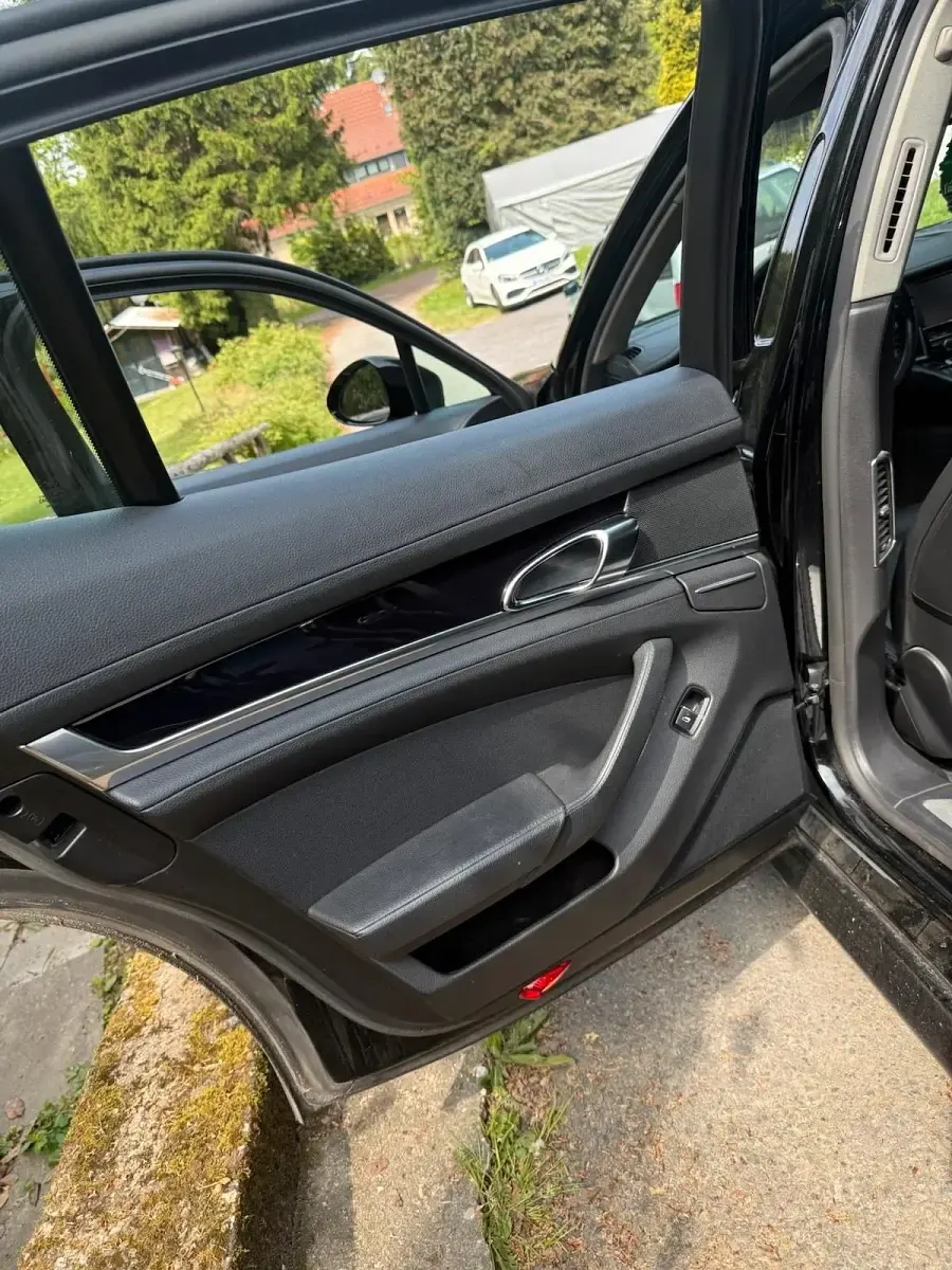 Gebraucht Porsche Panamera 300 PS (220 kW) 2011 Schwarz Kleinwagen