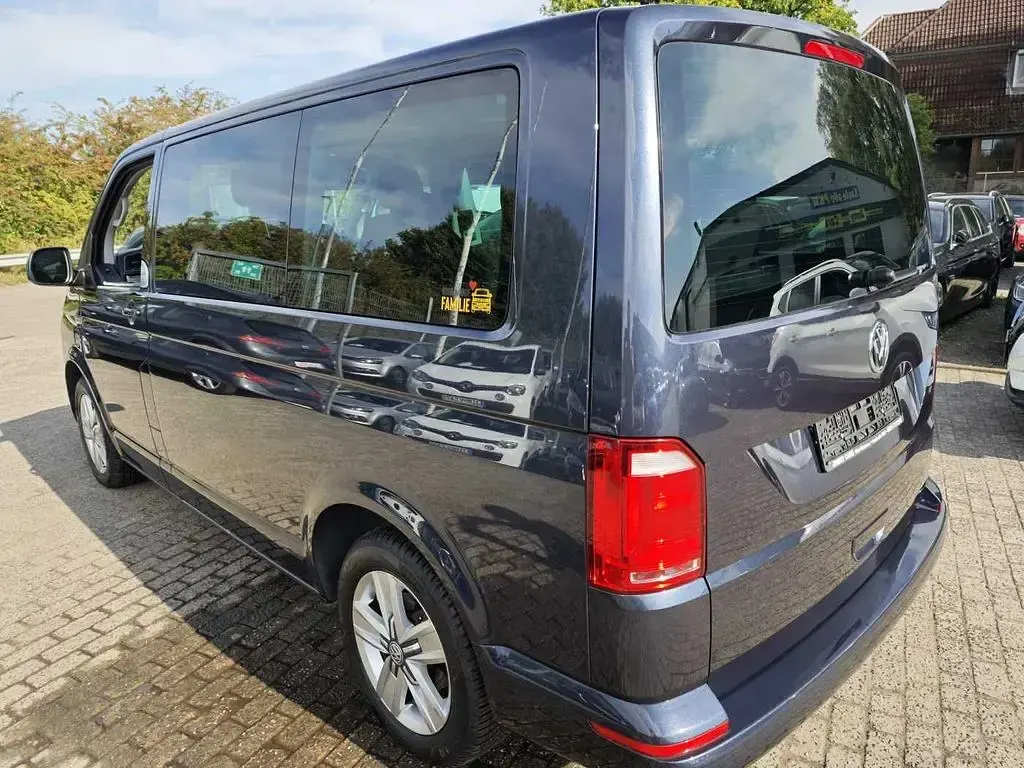 Gebraucht VW Multivan 150 PS (110 kW) 2018 Blau Van / Kleinbus