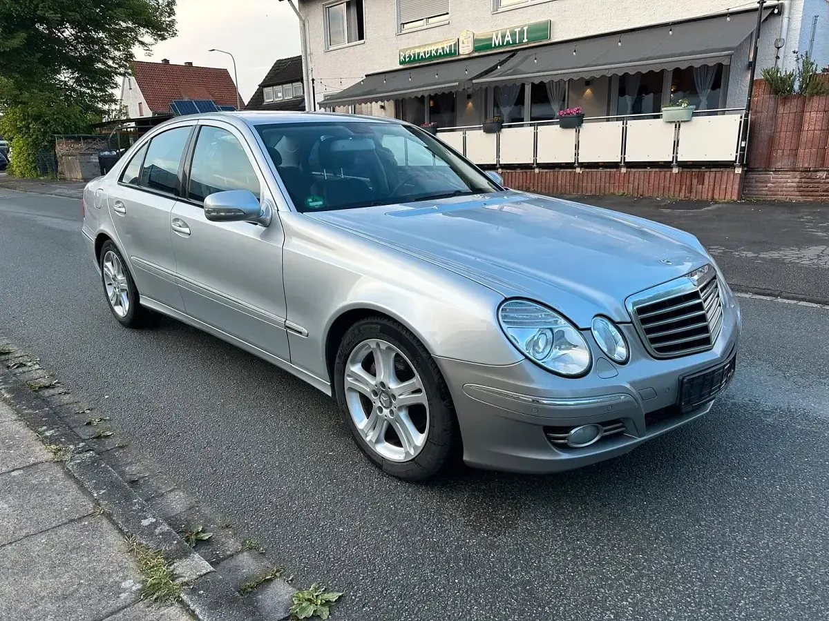 Gebraucht Mercedes E280 Avantgarde 190 PS (139 kW) 2008 Silber Limousine