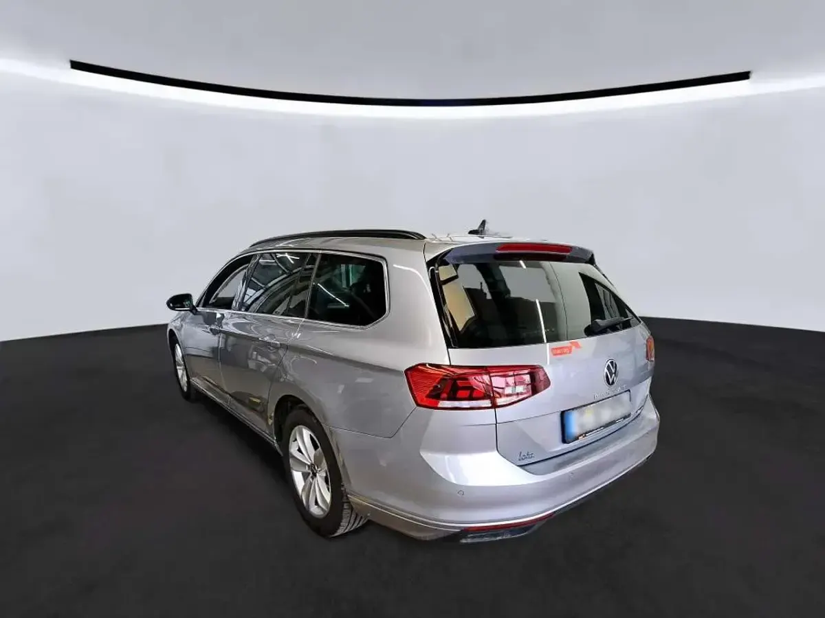 Gebraucht VW Passat Business 200 PS (147 kW) 2022 Silber Kombi