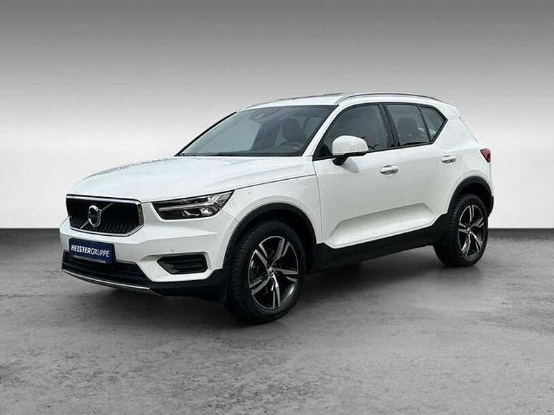 Gebraucht Volvo XC40 Momentum 197 PS (144 kW) 2022 Ice white SUV