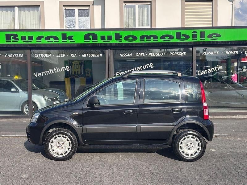 Gebraucht Fiat Panda 4x4 Climbing 69 PS (50 kW) 2011 Schwarz Kleinwagen