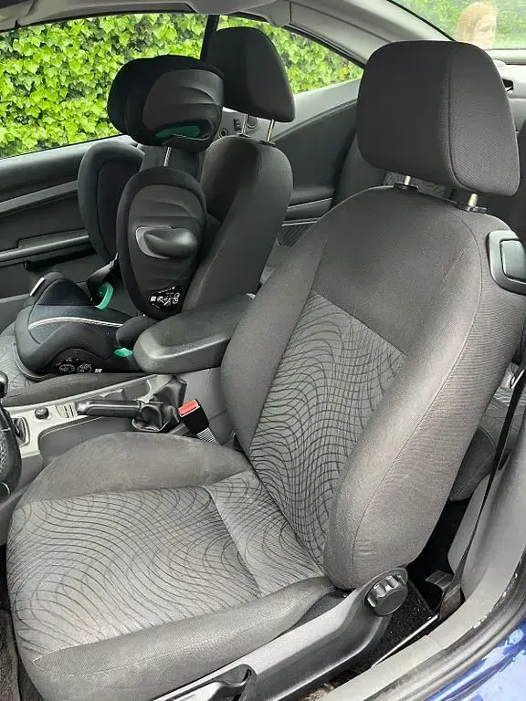 Gebraucht Ford Focus Cabriolet Trend 136 PS (100 kW) 2007 Blau Cabrio