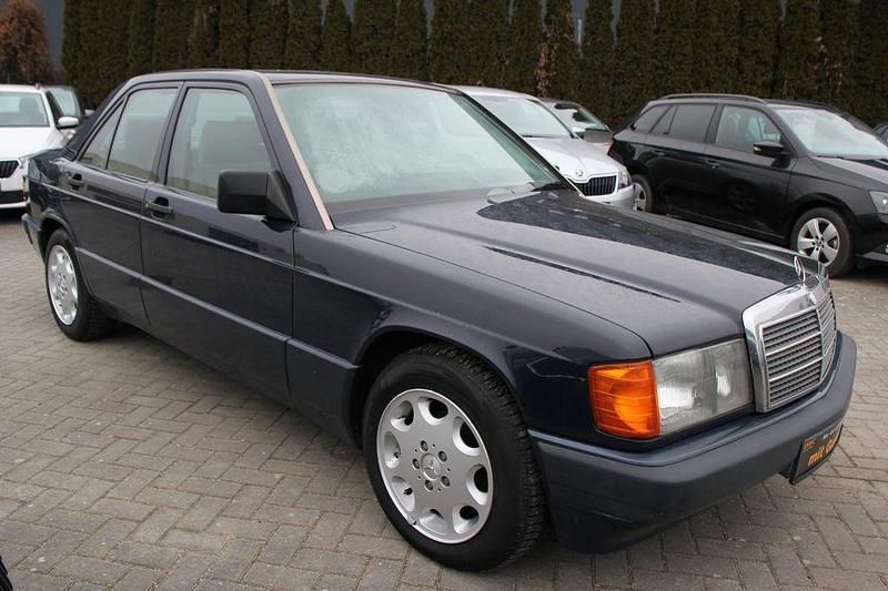 Gebraucht Mercedes 190 118 PS (86 kW) 1990 Blau Limousine