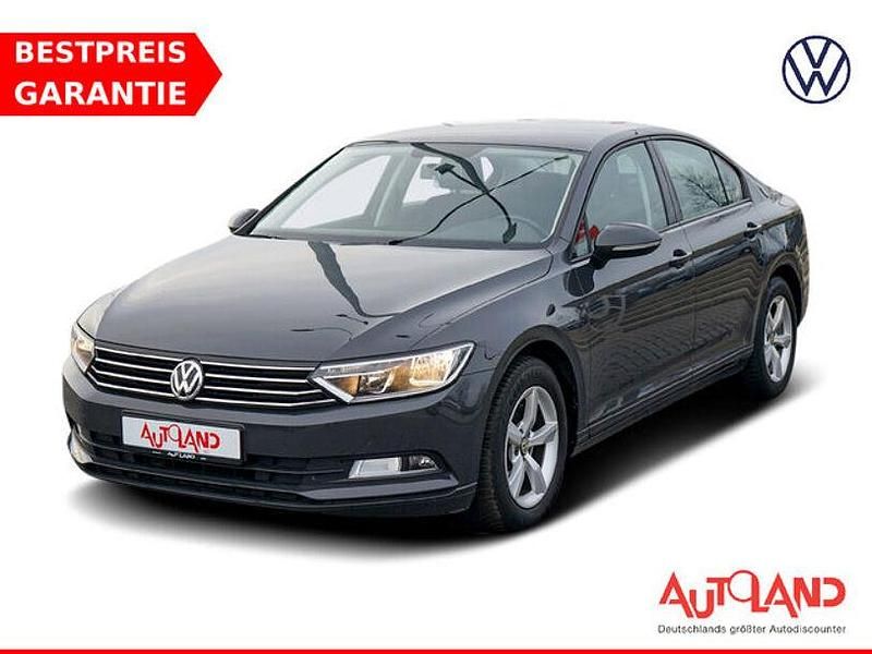 Gebraucht VW Passat 125 PS (91 kW) 2018 Grau Limousine