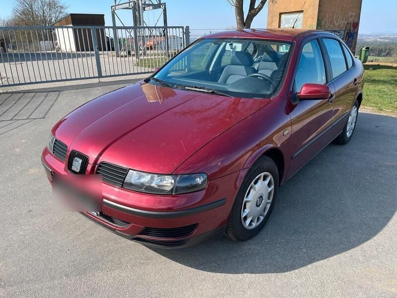 Rot Gebraucht 1999 Seat Toledo Limousine | 2.200 € (Teuer) - Bild 1/4