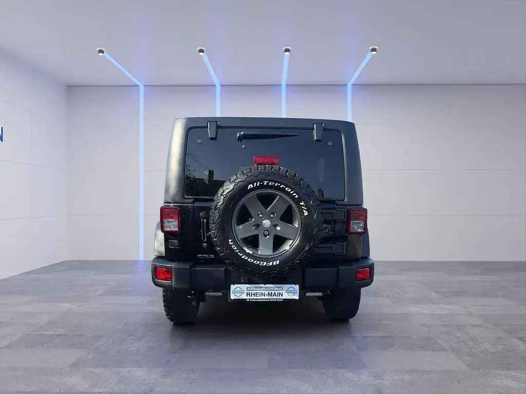 Käytetty Jeep Wrangler 200 HP (147 kW) 2012 Musta Katumaasturi