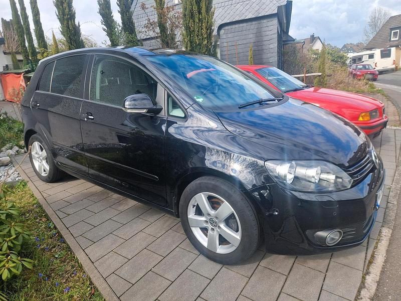 Gebraucht VW Golf VI 105 PS (77 kW) 2010 Schwarz Kleinwagen