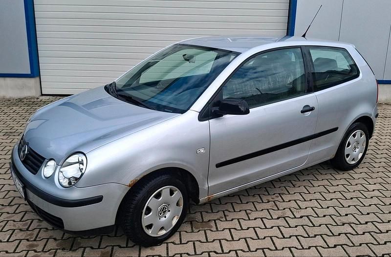 Silber Gebraucht 2004 VW Polo Kleinwagen | 1.500 € (Guter Preis) - Bild 1/4