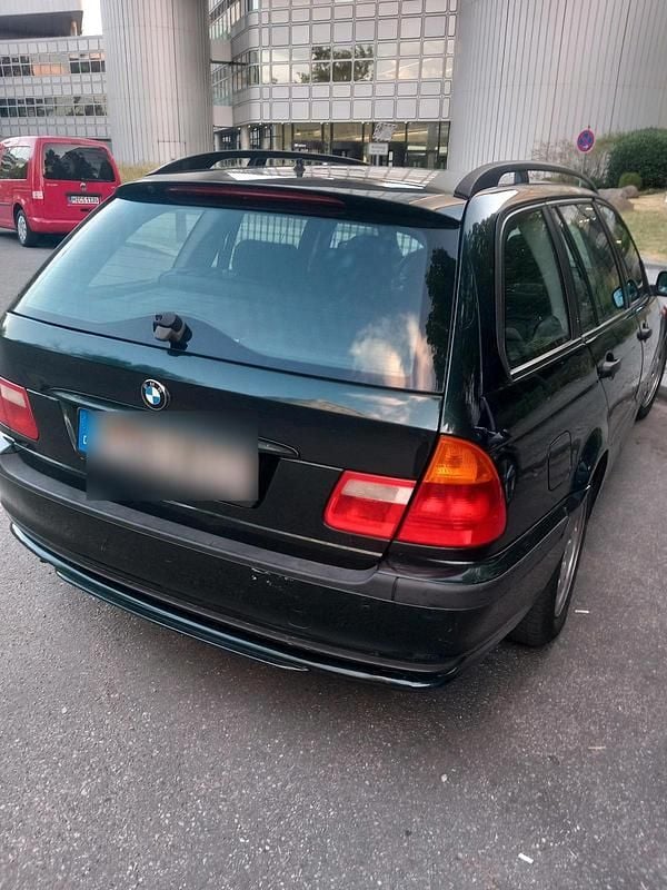 Gebraucht BMW 318 143 PS (105 kW) 2004 Grün Kombi