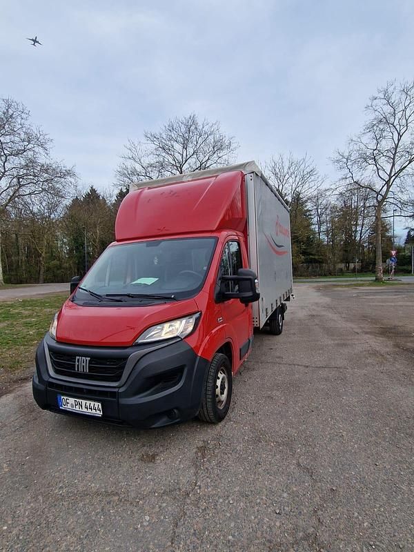 Gebraucht Fiat Ducato 140 PS (102 kW) 2023 Rot Van