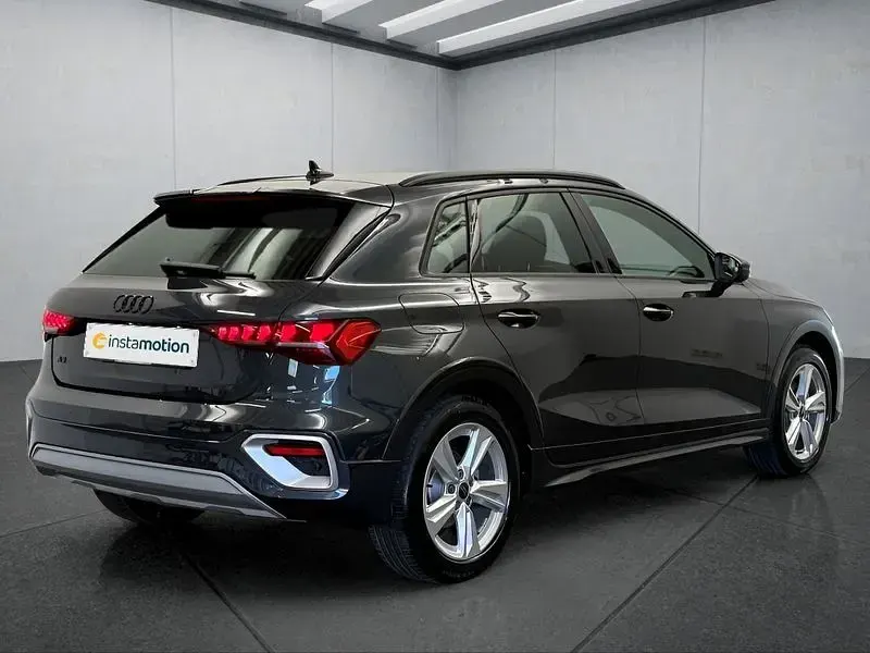 Gebraucht Audi A3 204 PS (150 kW) 2025 Grau Limousine