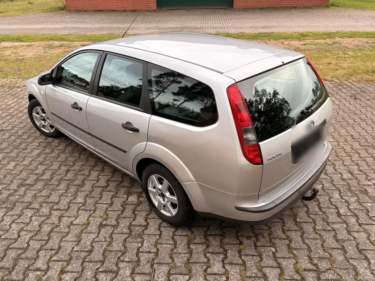 Occasion Ford Focus 100 ch (73 kW) 2006 Argent Break