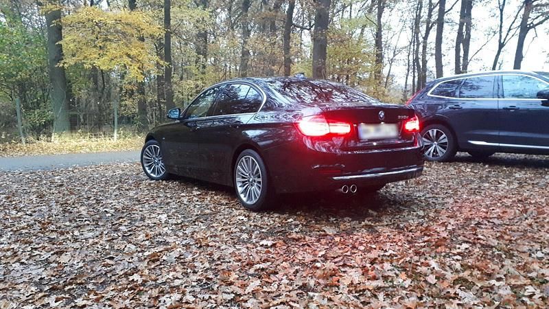 Gebraucht BMW 330 258 PS (189 kW) 2017 Schwarz Limousine