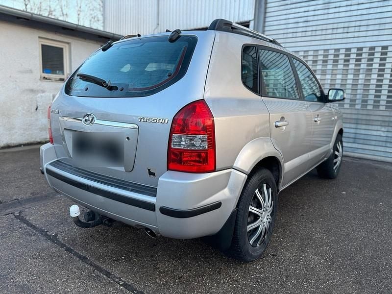 Gebraucht Hyundai Tucson 140 PS (102 kW) 2005 Silber SUV