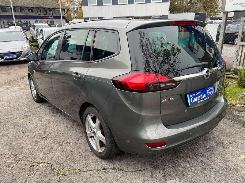 Gebraucht Opel Zafira Edition 135 PS (99 kW) 2017 Quarz grau Van / Kleinbus