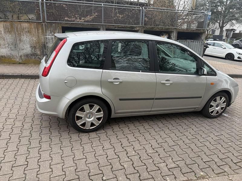 Usata Ford Focus 109 CV (80 kW) 2005 Grigio Station wagon