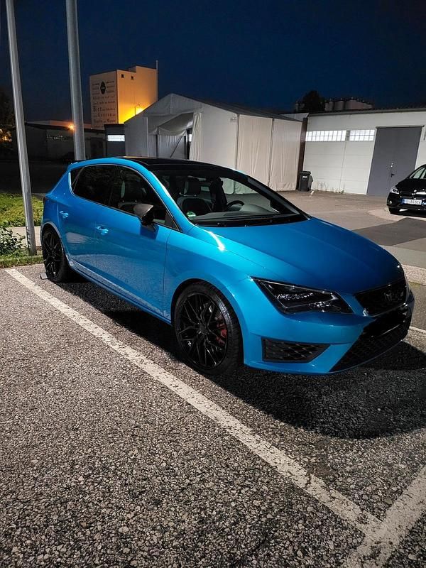 Blau Gebraucht 2016 Cupra Leon Limousine | 15.999 € (Teuer) - Bild 1/4