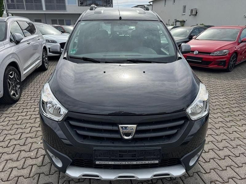 Second-hand Dacia Dokker Stepway 116 CP (85 kW) 2017 Negru Monovolum