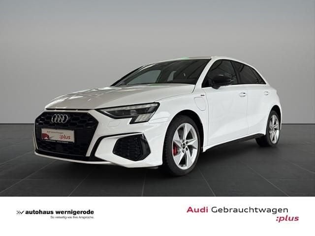 Ibisweiß Gebraucht 2023 Audi A3 Sportback e-tron S-Line Kleinwagen | 26.840 € (Guter Preis) - Bild 1/4