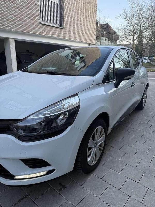 Gebraucht Renault Clio IV Life 76 PS (55 kW) 2019 Weiß Limousine