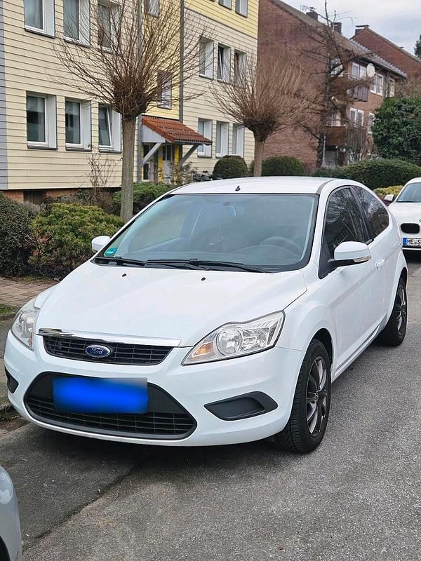 Usata Ford Focus 105 CV (77 kW) 2010 Bianco Berlina