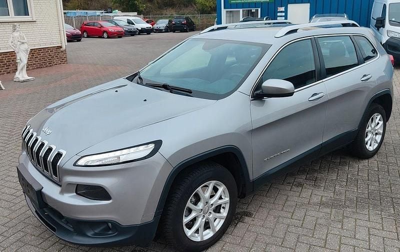 Silber Gebraucht 2015 Jeep Cherokee Longitude SUV | 8.950 € (Guter Preis) - Bild 1/4