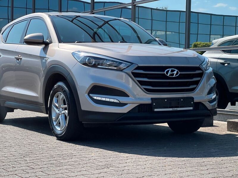 Braun Gebraucht 2016 Hyundai Tucson Classic SUV | 12.990 € (Fairer Preis) - Bild 1/4