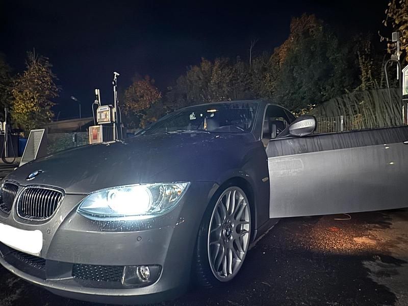 Gebraucht BMW 325 Cabriolet Comfort Edition 218 PS (160 kW) 2010 Grau Cabrio