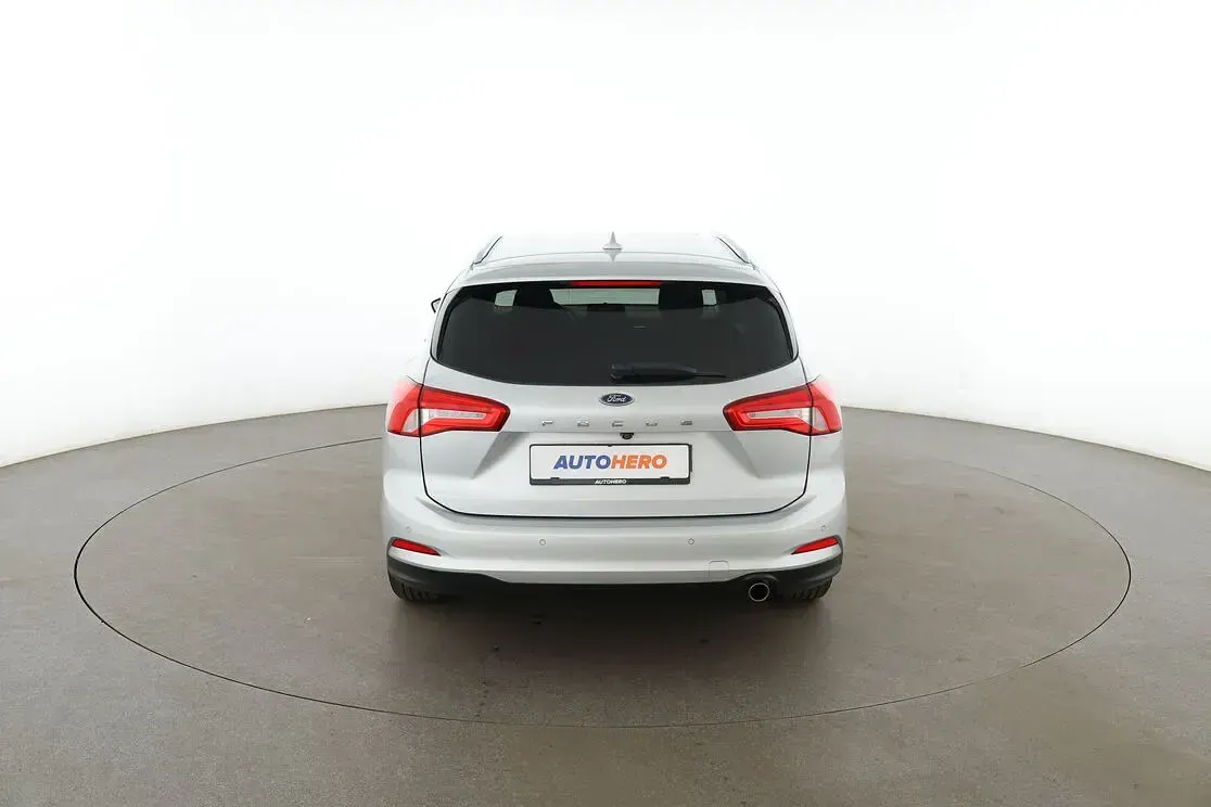 Gebraucht Ford Focus Cool & Connect 125 PS (91 kW) 2021 Silber Kombi