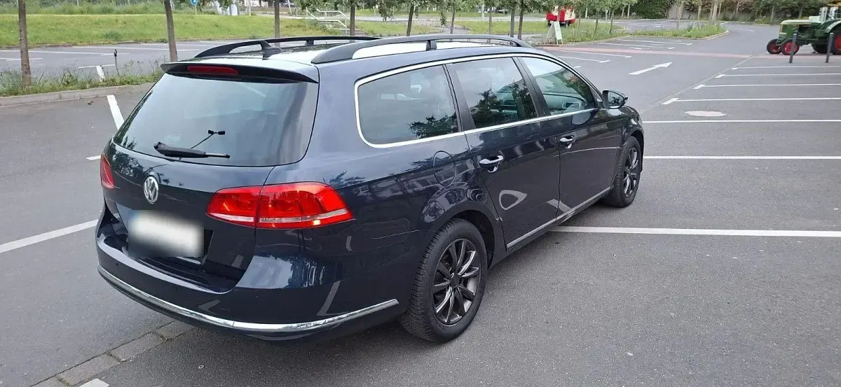 Gebraucht VW Passat Comfortline 140 PS (102 kW) 2011 Blau Kombi