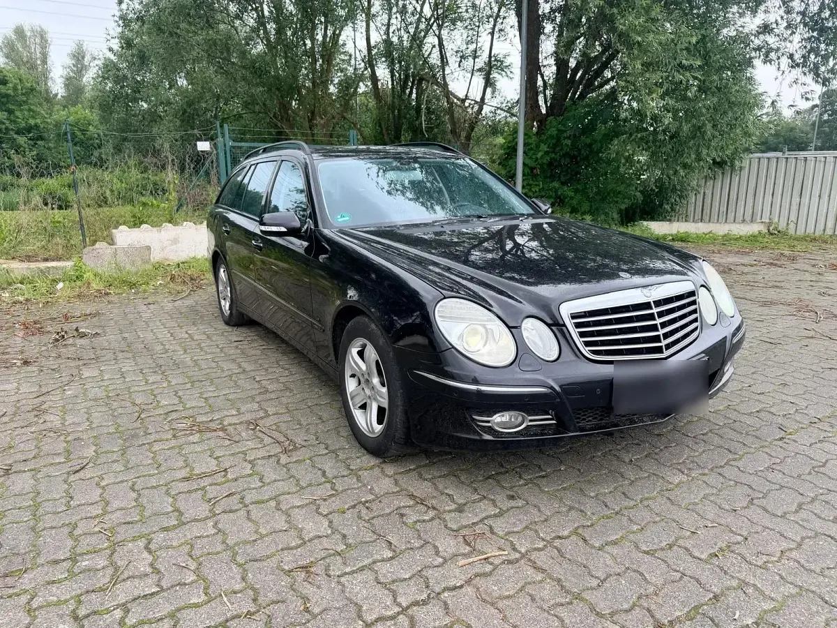Gebraucht Mercedes E320 224 PS (164 kW) 2008 Schwarz Kombi