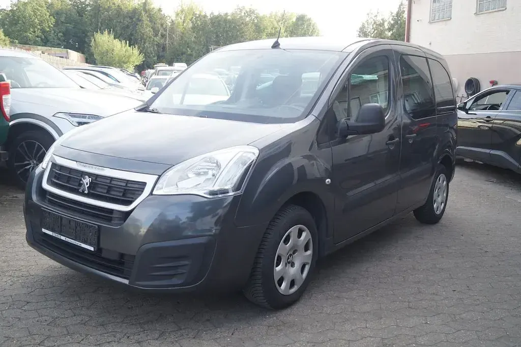 Gebraucht Peugeot Partner Tepee Active 99 PS (72 kW) 2016 Grau Van / Kleinbus